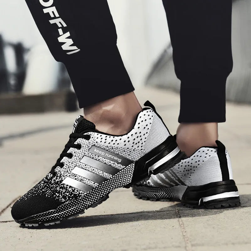 Men's sports casual shoes with fly woven upper and ventilation technology on hard ground