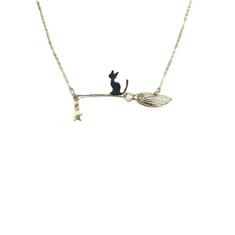 Black cat Halloween pendant necklace in alloy metal with gold or silver finish options
