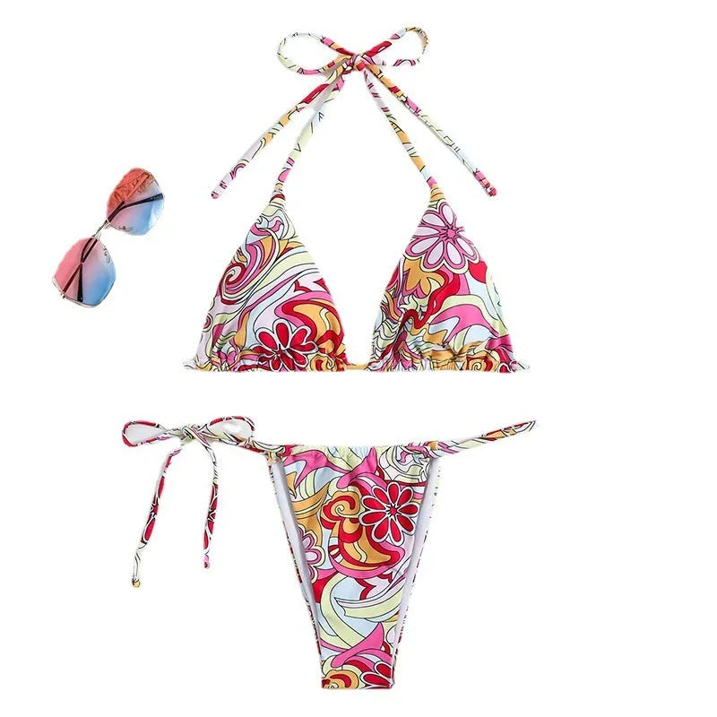 Women's triangle print halterneck bikini set with separate top and bottom pieces