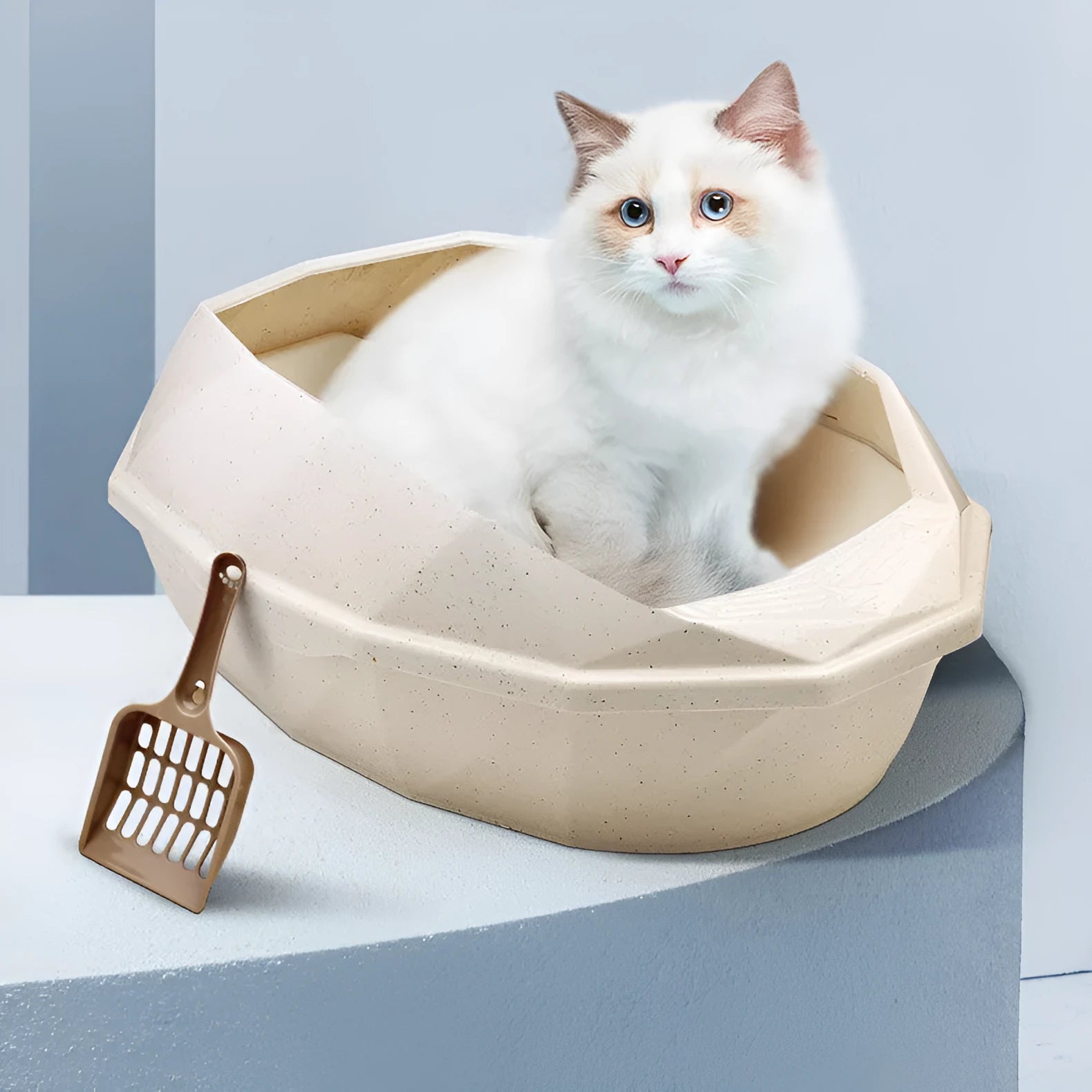 Plastic anti-sputtering diamond-shaped semi-enclosed cat litter box in blue with shovel 38x27x14cm
