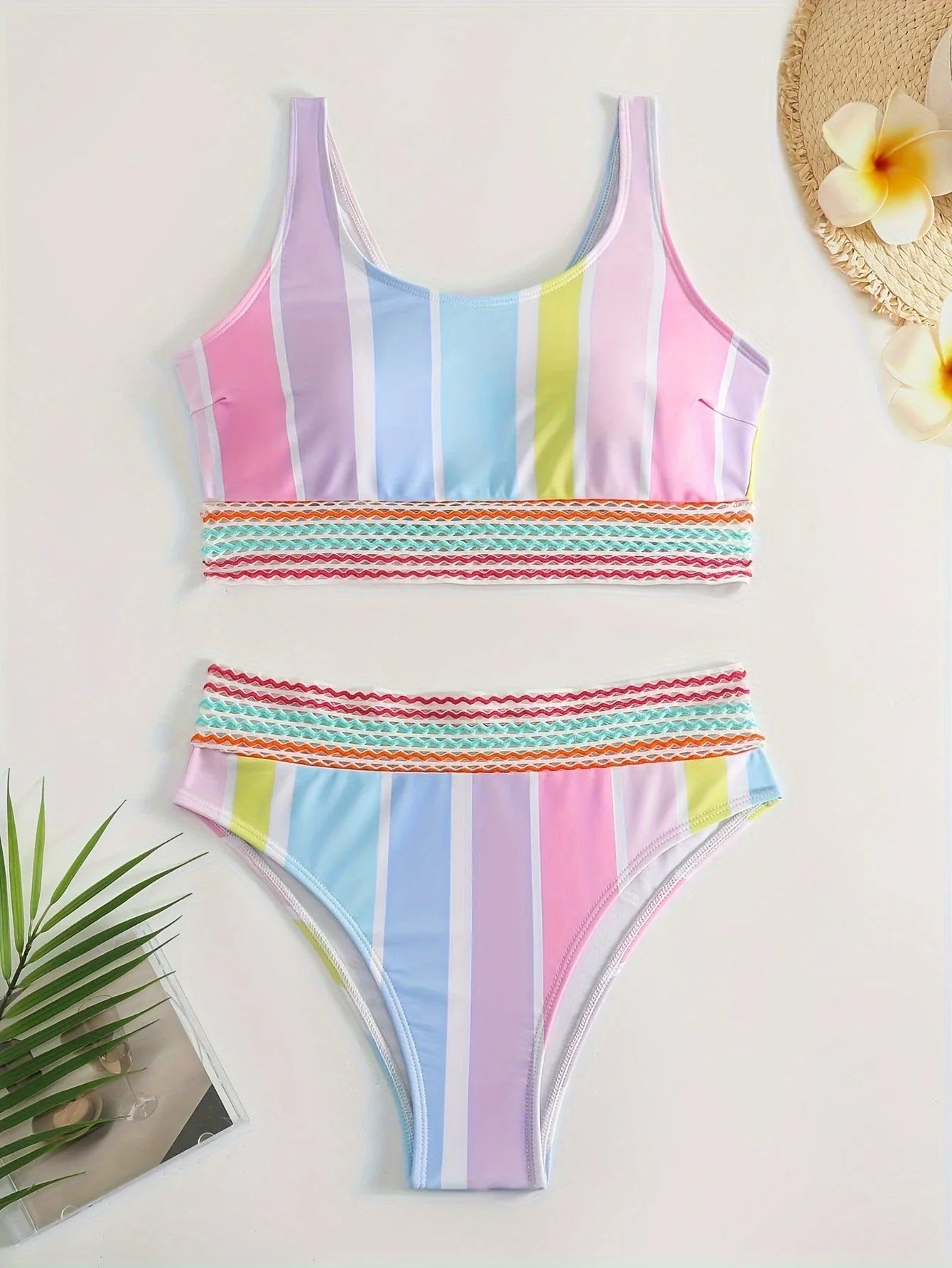 Women's striped sports bikini set in polyester with spandex lining for swimming