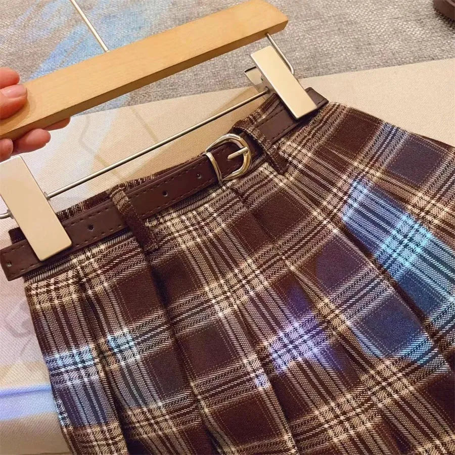 Girls' plaid patterned pleated skirt with A-line silhouette in cotton-blend fabric