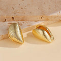 Gold electroplated zinc alloy geometric shell ear clips for women beach style