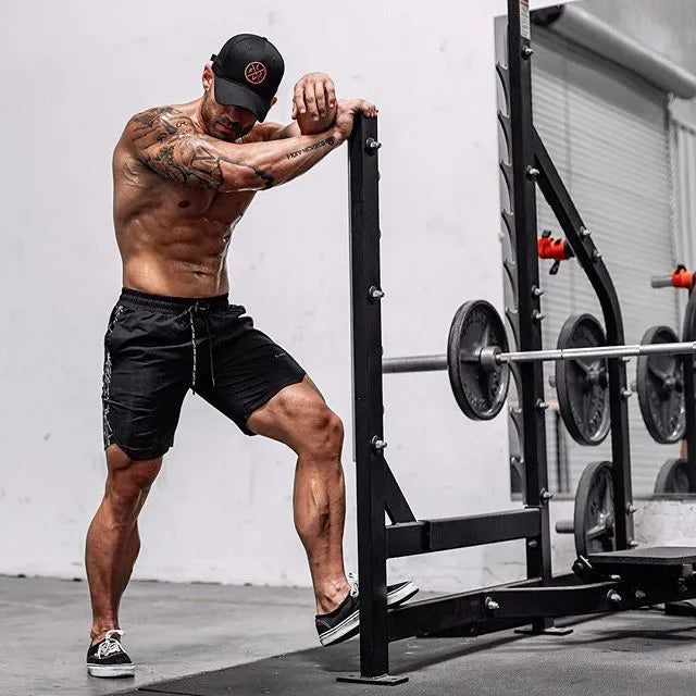 Men's polyester straight-leg fitness training running pants in red and black styles