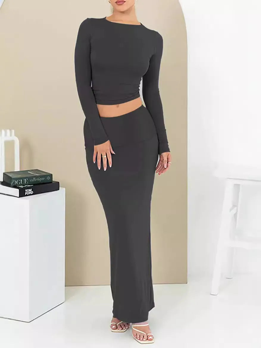 Women's autumn two-piece suit in polyester with slim fit, long skirt, and three-quarter sleeves