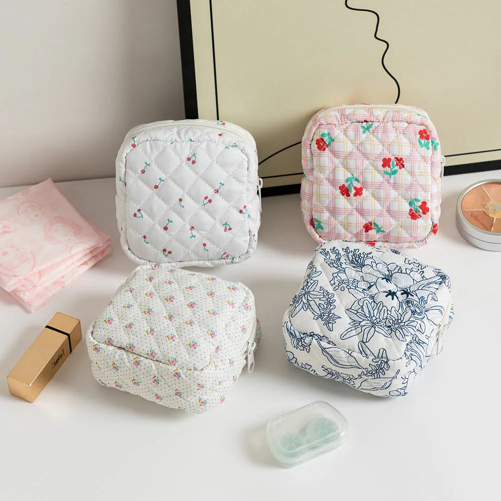 Women's floral polyester key storage bag with breathable fabric and sewing thread detailing