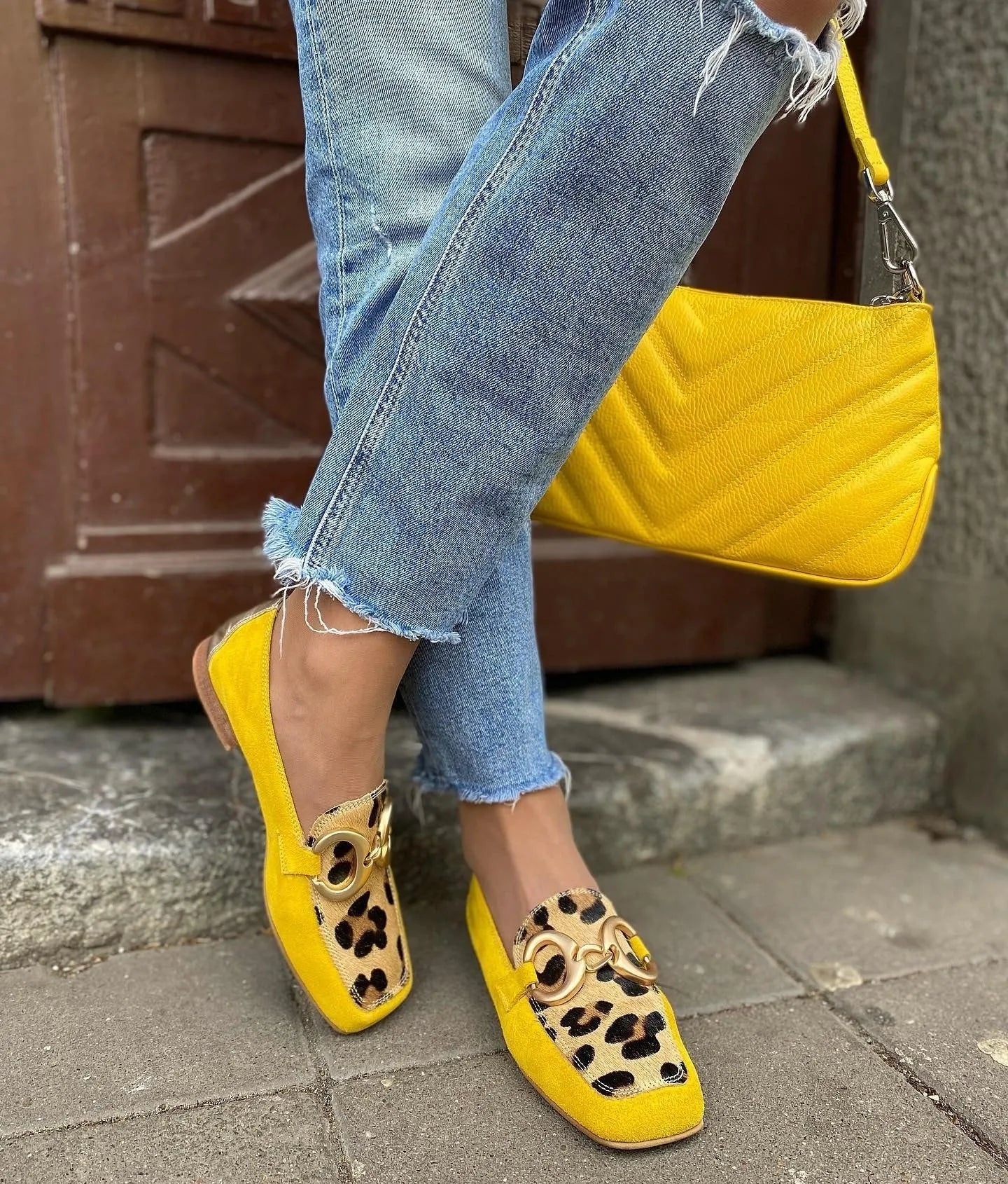 Low heel suede casual women's shoes in yellow with round toe and flat heel