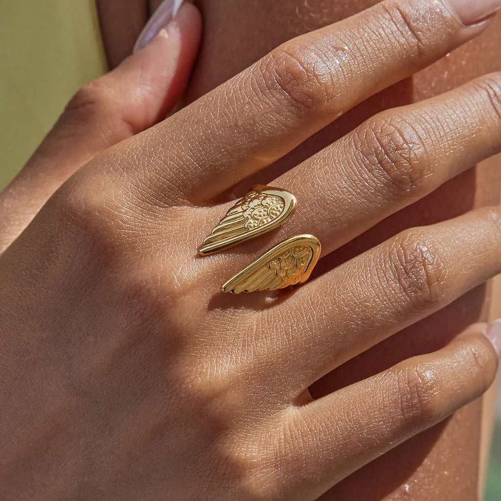 Stainless steel opening ring with electroplated finish in multiple colour options