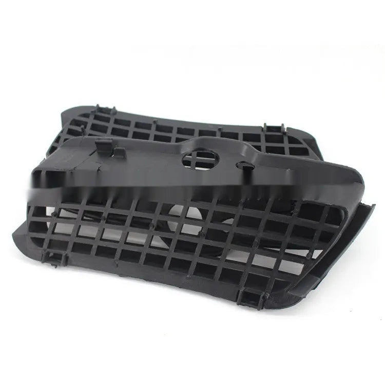 Black ABS plastic fog light cover and lower grille assembly for Volkswagen Golf 3 front bumper.