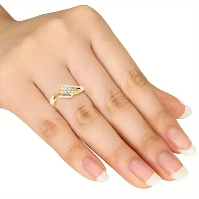 Women's copper diamond-shaped ring with micro-inlaid zircon detailing in yellow gold colour