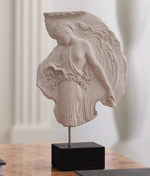 Wine goddess ornament sculpture in synthetic resin measuring 35cm tall