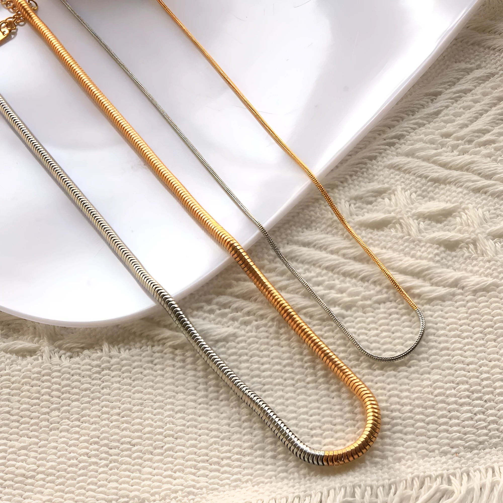 Golden 3mm snake bones chain necklace with geometric design for women