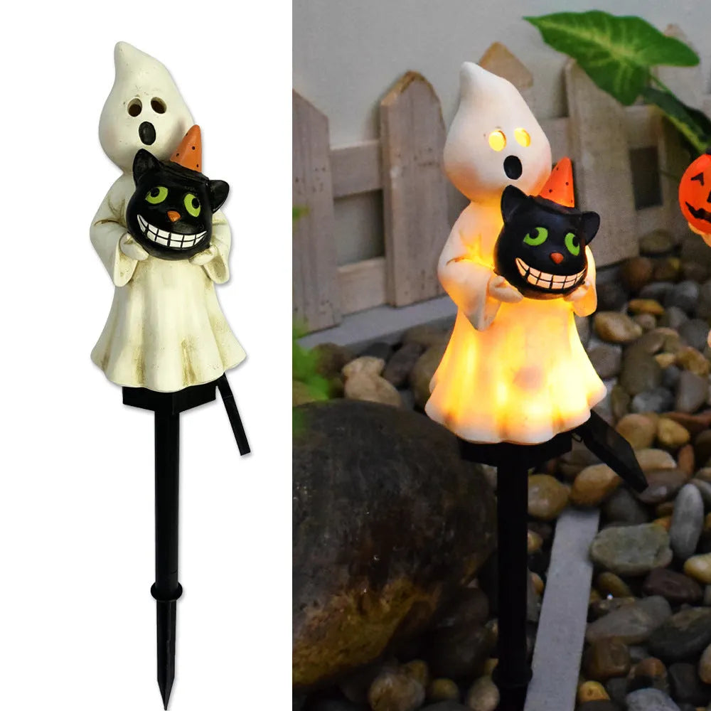 Solar Halloween pumpkin lantern ground stake light with resin pumpkin head and wrought iron stake for outdoor garden decoration