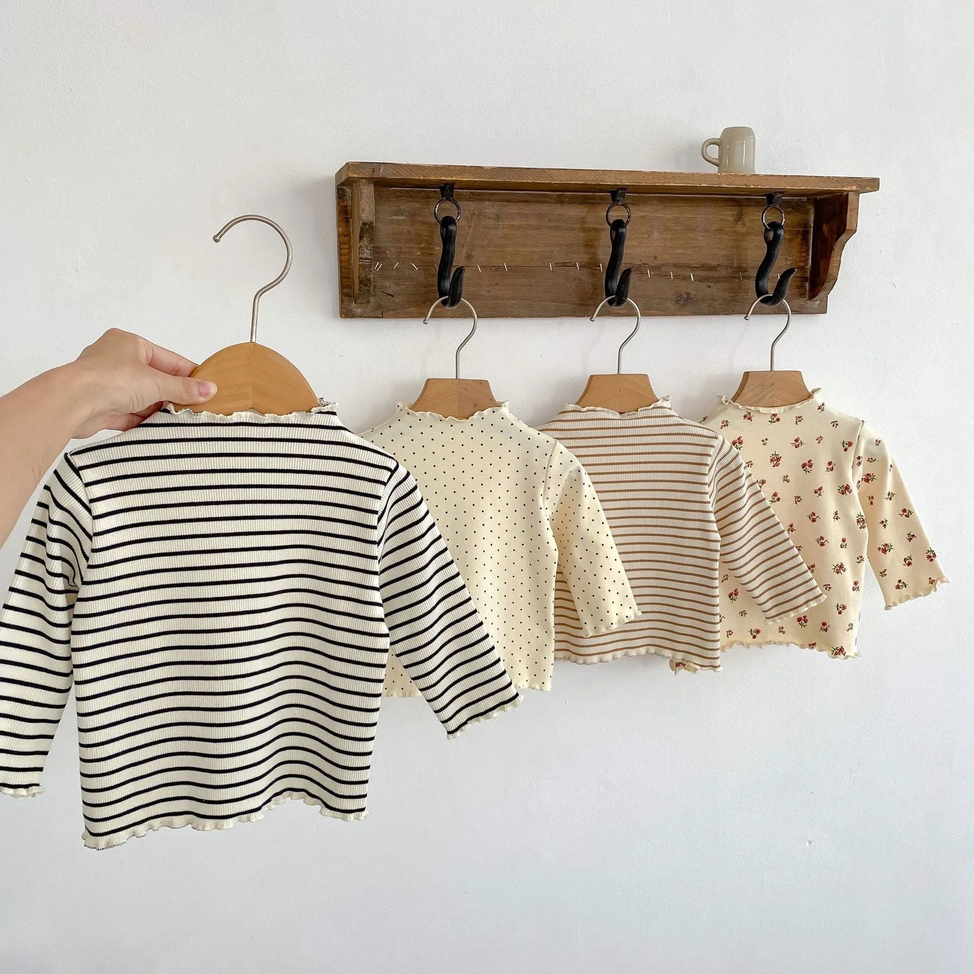 Girls' cotton half turtleneck long sleeve undershirt with stringy selvedge in striped pattern, suitable for 66-100cm height, on white background