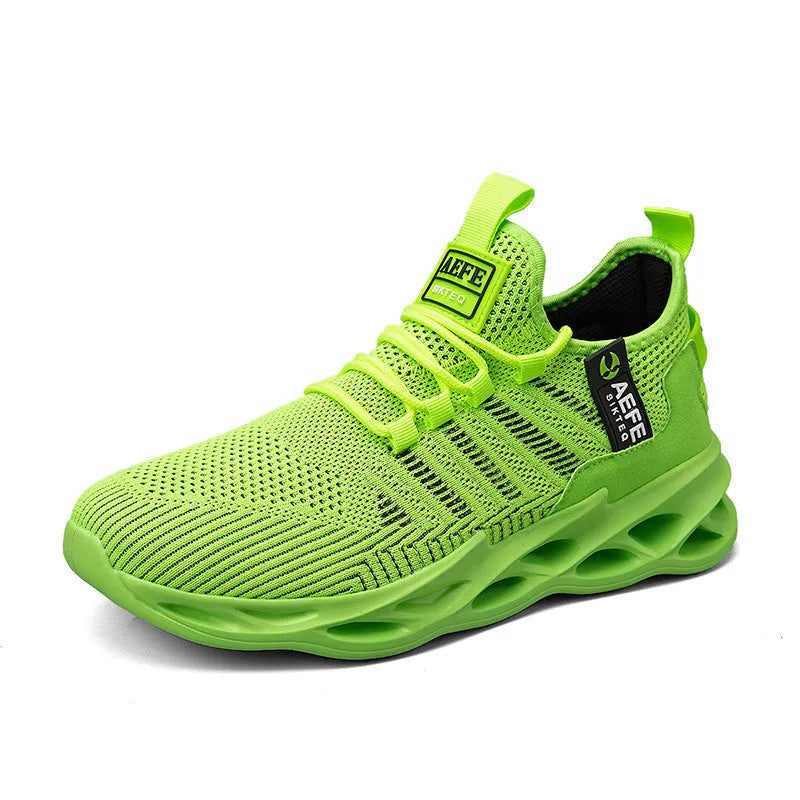 Men's mesh breathable casual running shoes in black, Korean style, low heel, cross straps
