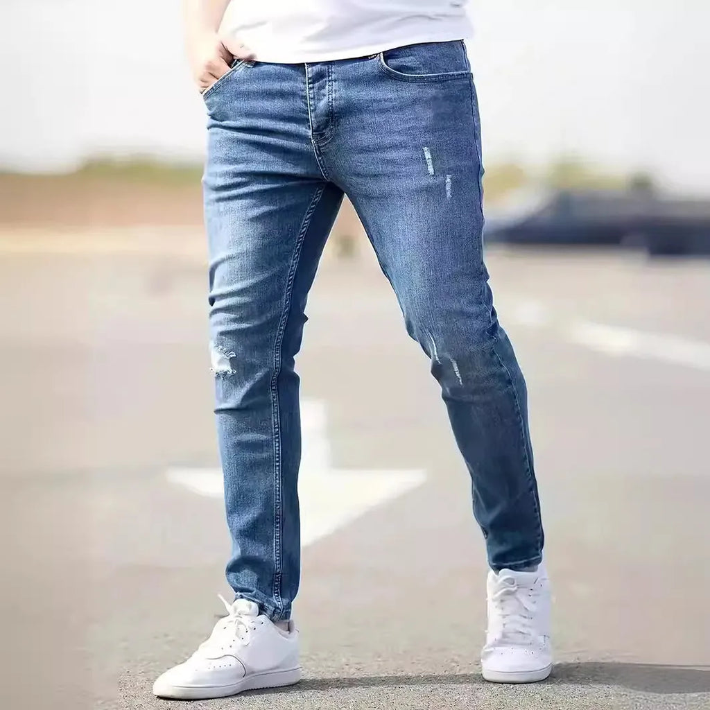 American-style slim-fit stretch denim jeans for men – mid waist, non-iron, available in black