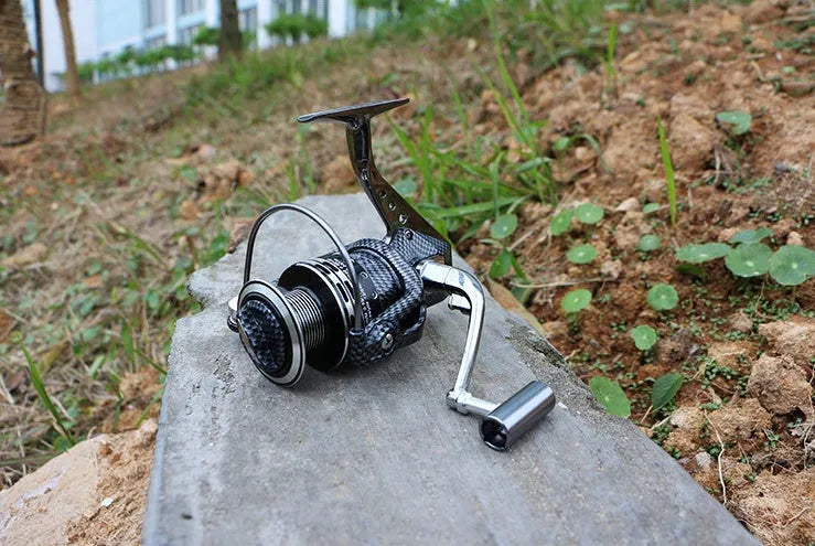 Full metal spinning reel with 13+1 bearings, high-hard aluminium alloy wire cup, and metal foot, snake skin plating finish