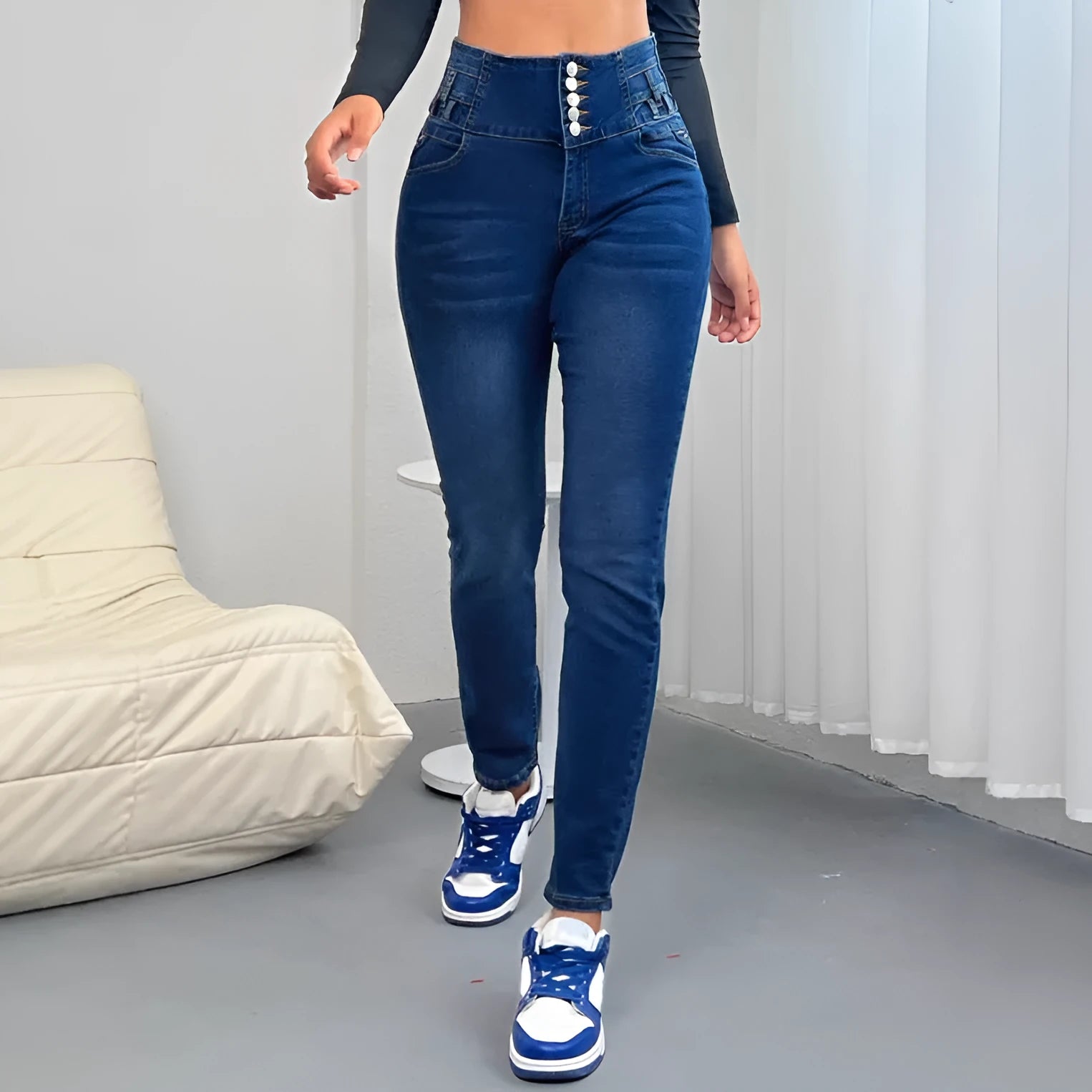 Women's dark blue denim trousers with breasted front and straight-leg cut