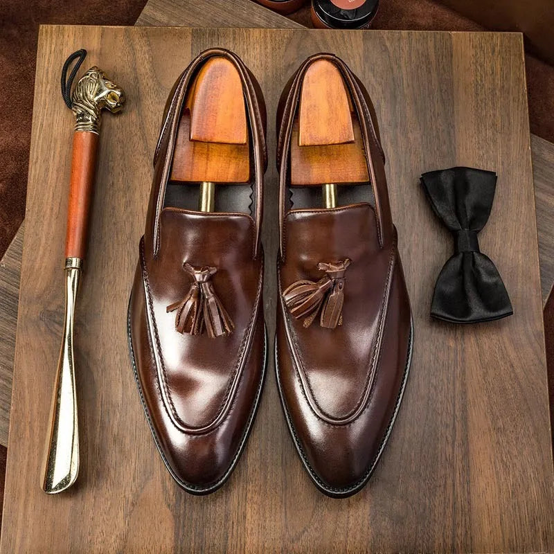 Men's business casual leather shoes with tassel detail, cowhide upper, black or brown, sizes 38-44