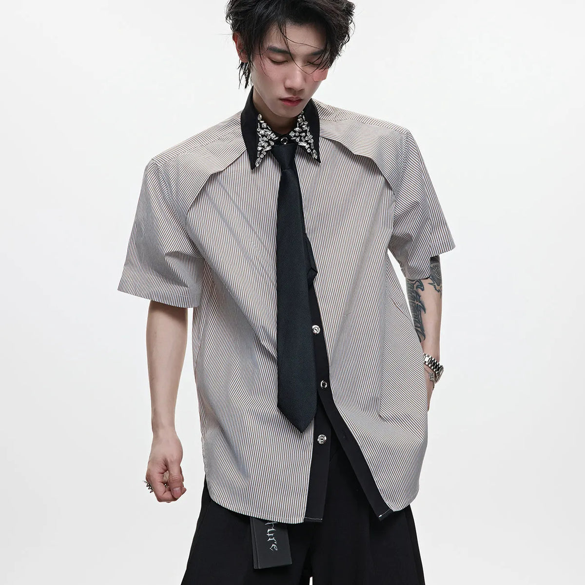 Men's loose fit blue diamond tie patchwork striped shirt with quilted construction and flip collar