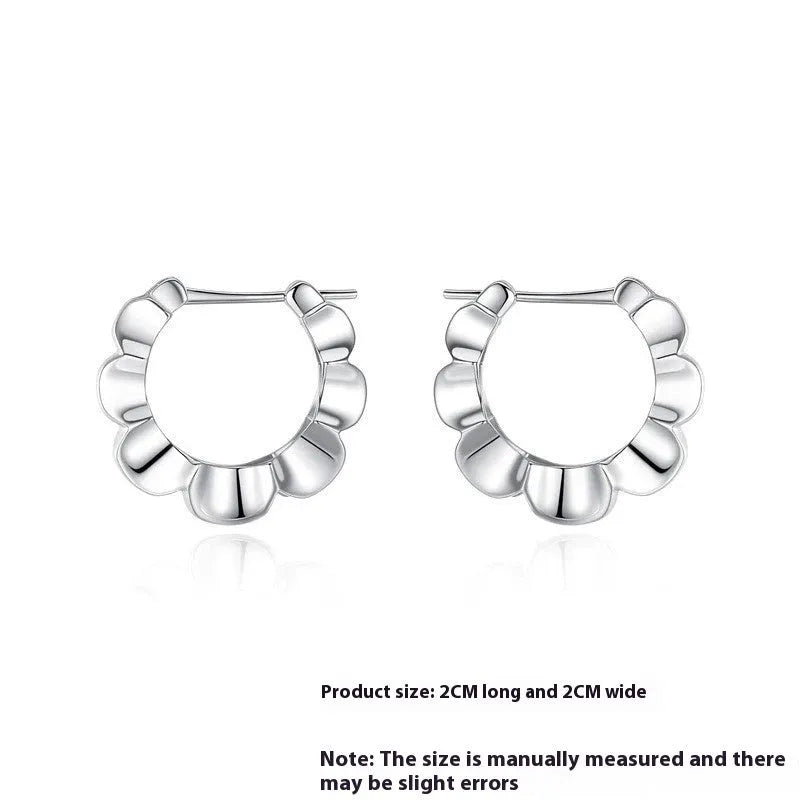 Sterling silver geometric round stud earrings with electroplated finish