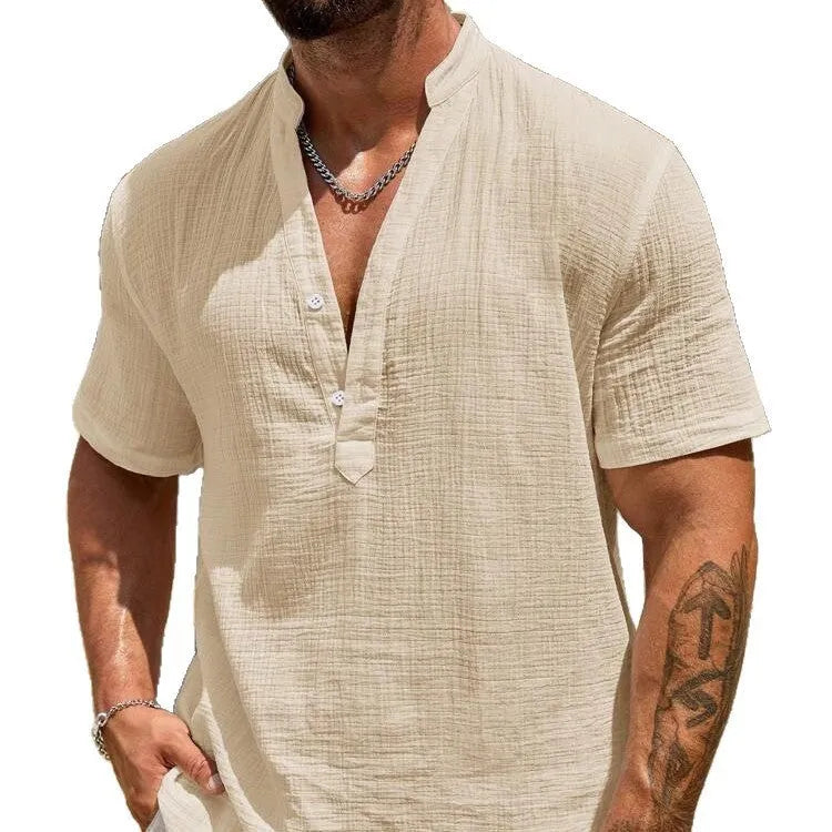 Men's short sleeve casual shirt in polyester blend fabric with stand collar