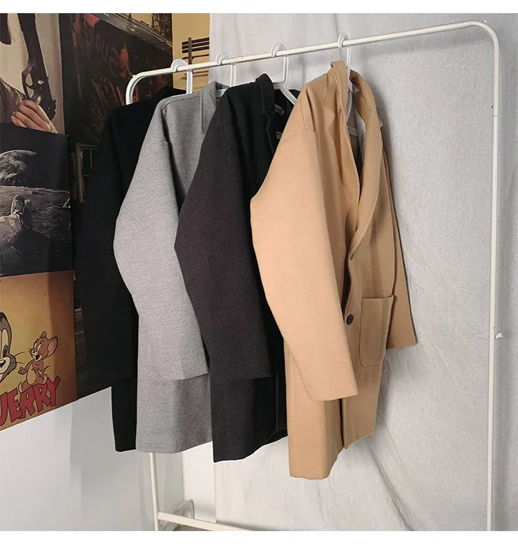 Men's mid-length slim woolen coat with single-breasted placket, lapel collar and patch pockets in black, grey or khaki