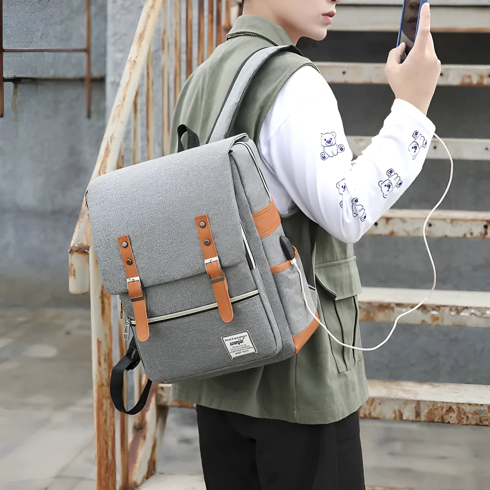 Large capacity three-piece backpack in wine red with curved shoulder straps and Oxford cloth construction