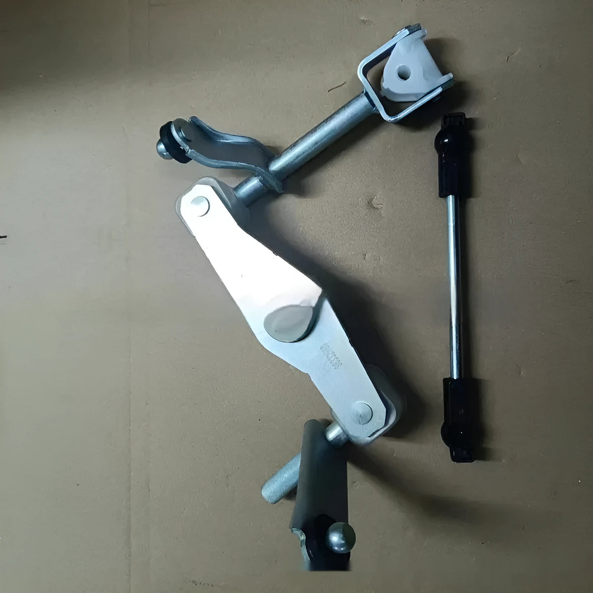 White gear shift mechanism for DAEWOO CIELO, model 903429492519363096332660