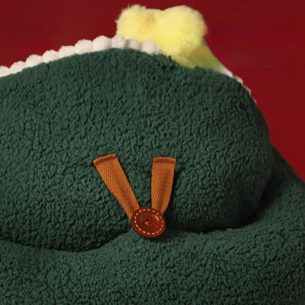 Green Christmas tree cat nest, closed pet bed, warm winter, removable washable cat bed