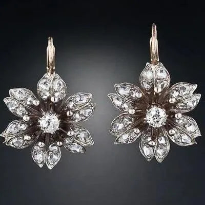 Silver retro fashion earrings for women with creative design and electroplated finish