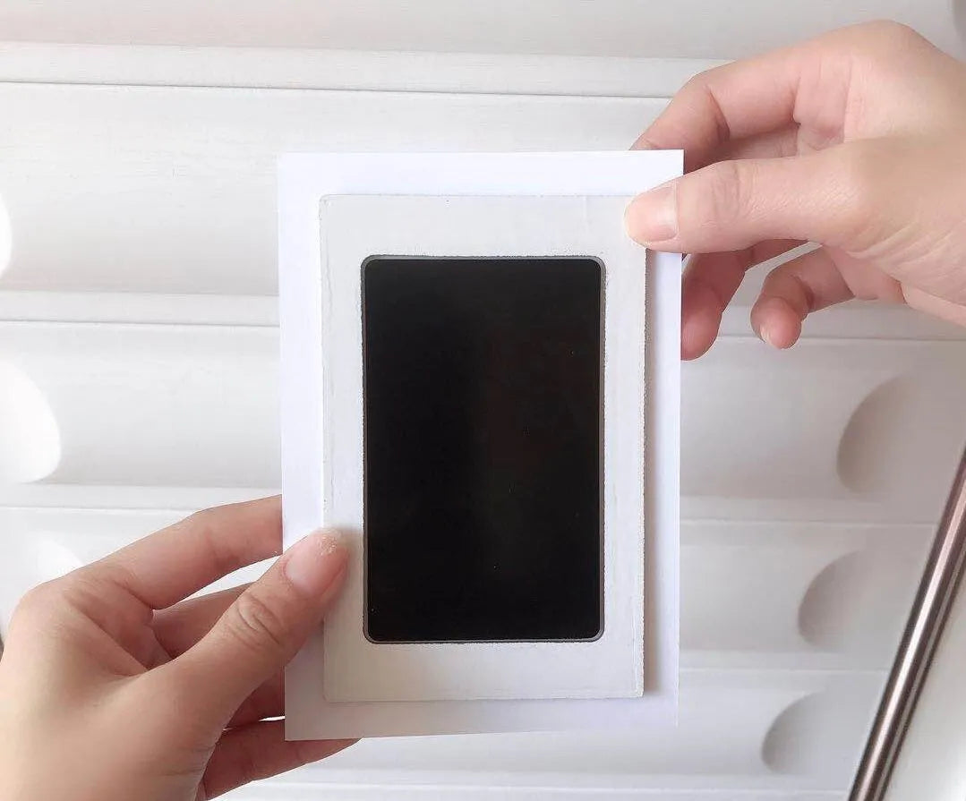 Baby hand and foot print kit with non-toxic disposable ink pad and 35x18cm photo frame