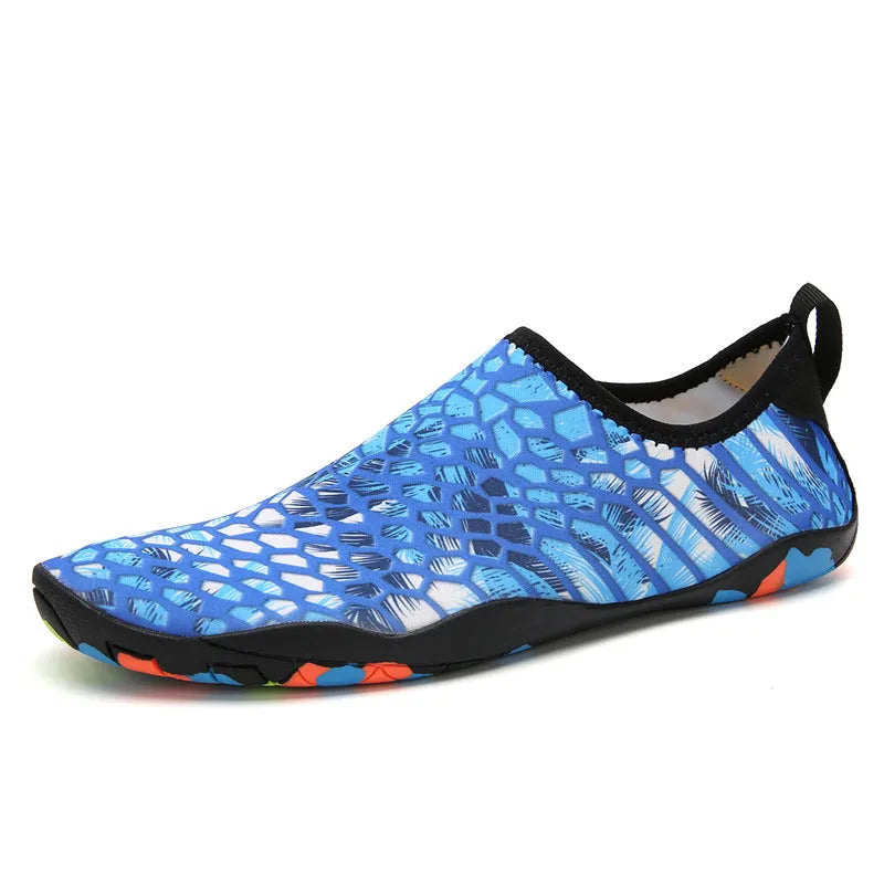 Beach wading shoes for men and women in blue, made from Lycra fabric with an EVA midsole.