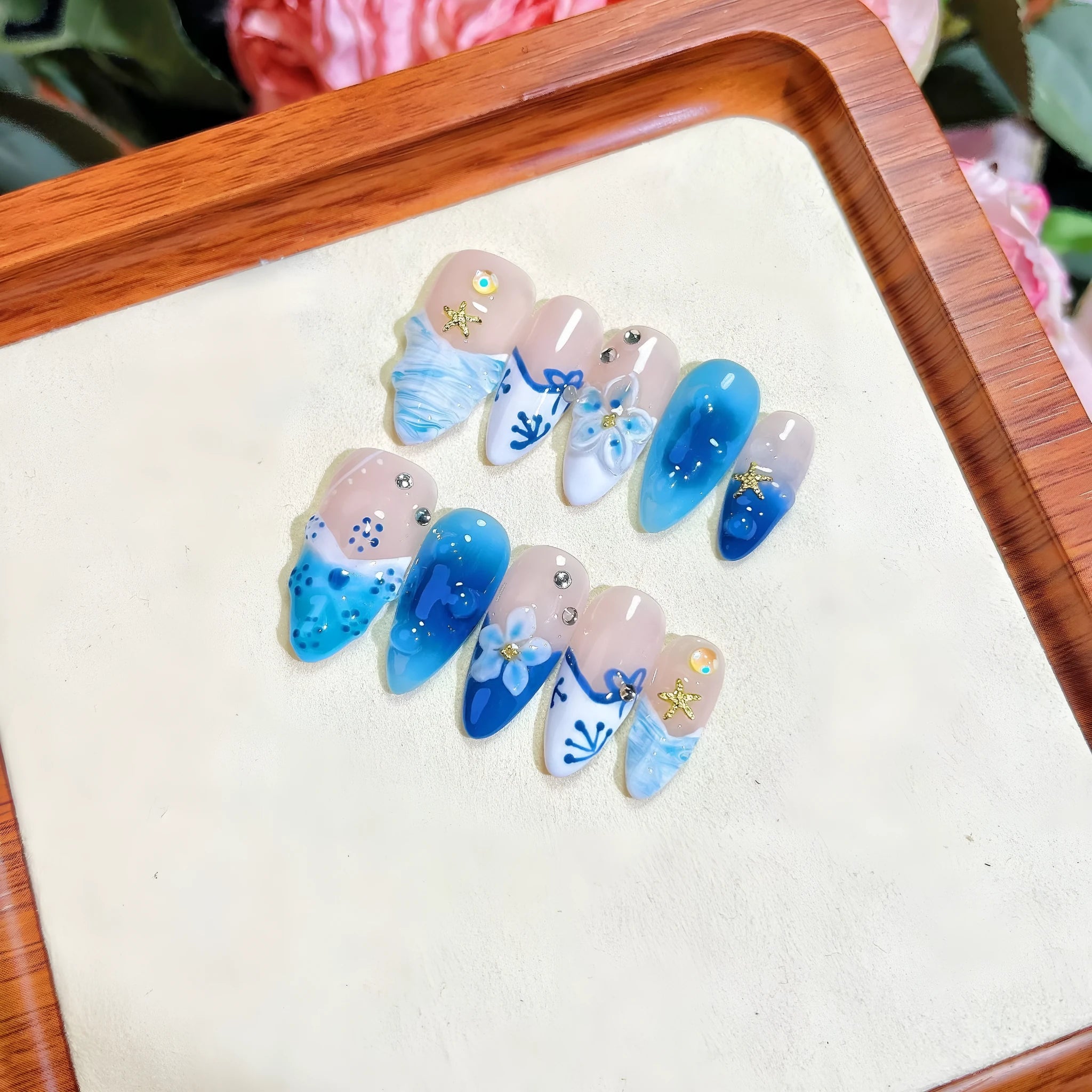 Blue hand-painted carved summer ice transparent plastic fake nails with armour set