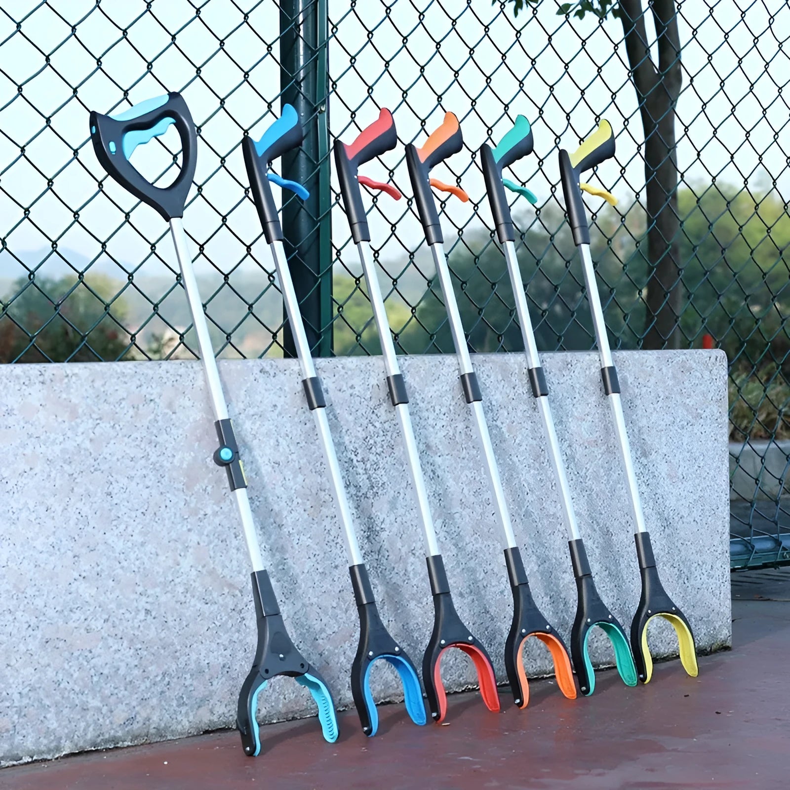 Multi-purpose plastic and aluminium alloy cable clip trash holder in six colour options
