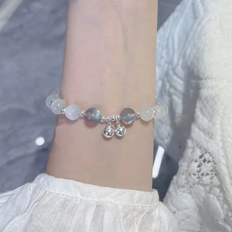 Chinese style glass bamboo leaf bracelet for women with manual craft details.