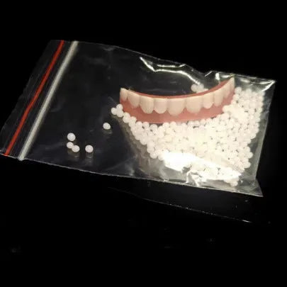 Silicone simulation smile dentures for dental training with upper and lower teeth set