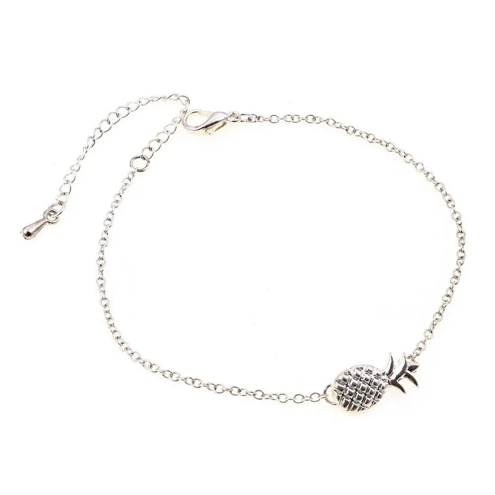 Alloy pineapple bracelet showing gold and silver colour options with adjustable clasp