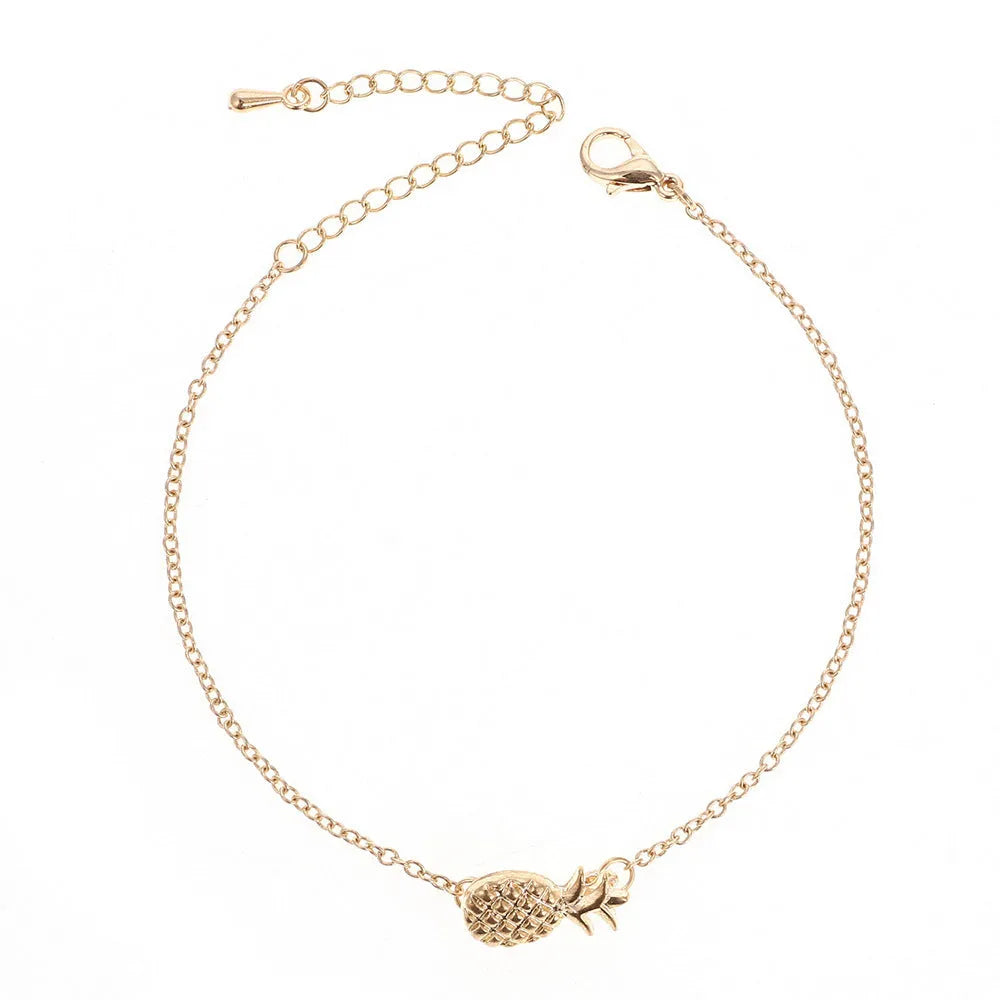 Alloy pineapple bracelet showing gold and silver colour options with adjustable clasp