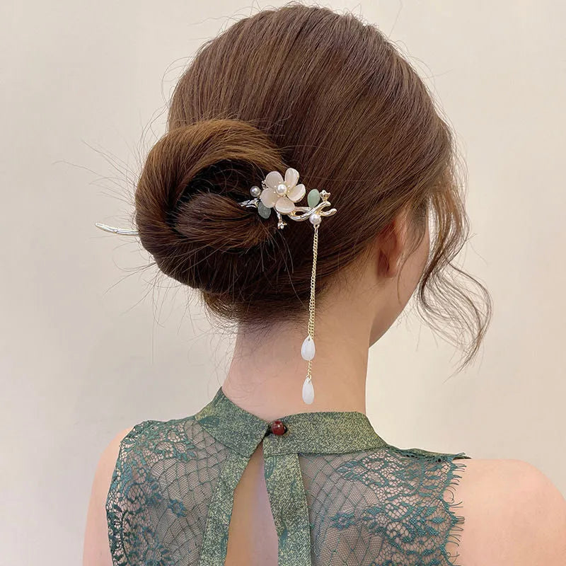 Four Seasons National Style green leaf tassel hairpin with pearl and rhinestone accents, 18cm long