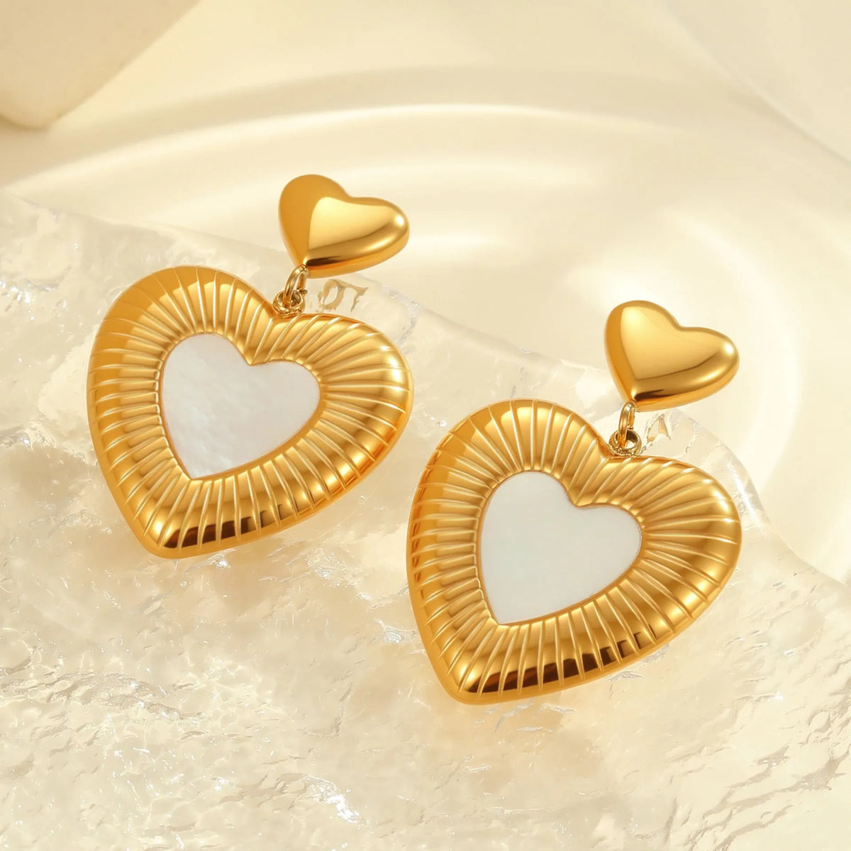 Gold-coloured heart-shaped stainless steel earrings with 18K electroplating for women