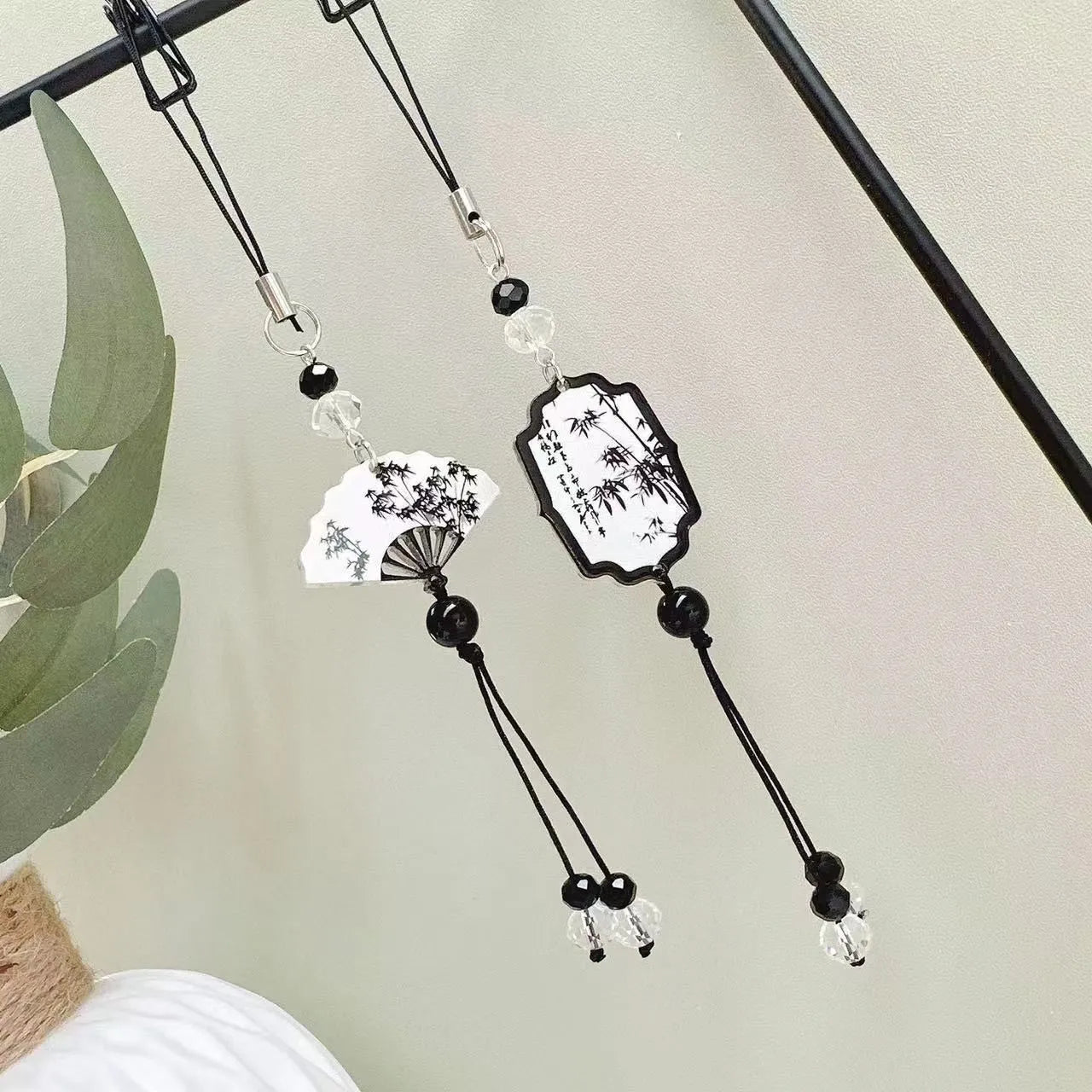 Guofeng Chinese style floral pendant keychain with beaded construction in Fan colour option.