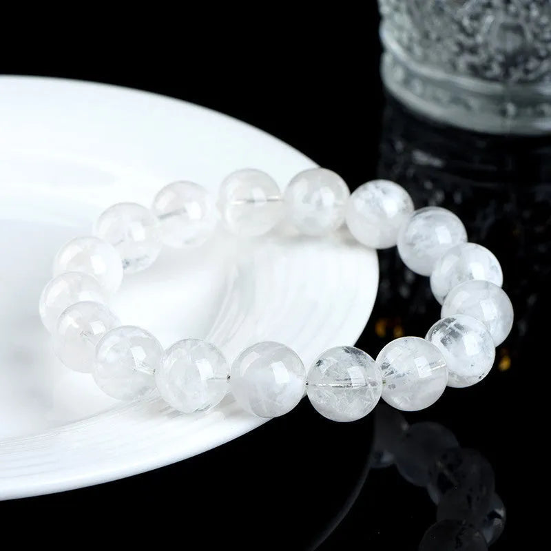 Geometric women's crystal bracelet with blizzard snowflake round beads and Ruyi Xiangyun elements
