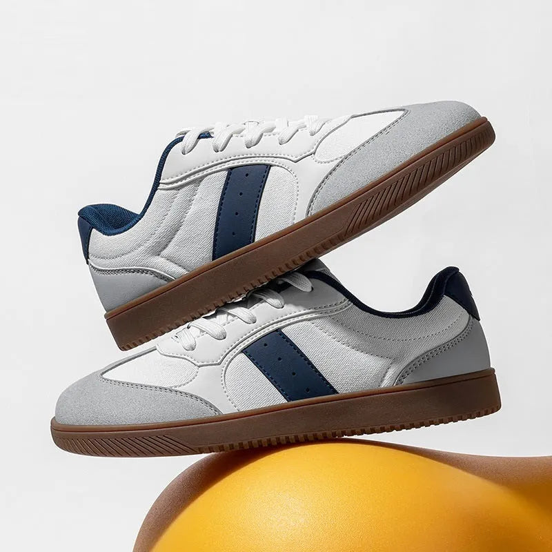 Wide toe retro German training shoes for men, fabric synthetic leather upper, low top, flat heel, rubber sole, available in multiple colours and sizes