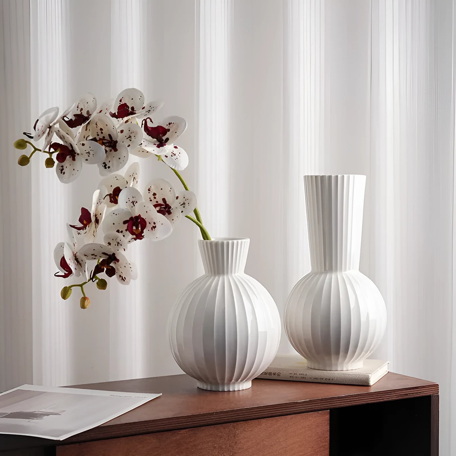 White ceramic ball vase with vertical stripes in American country style for table decoration