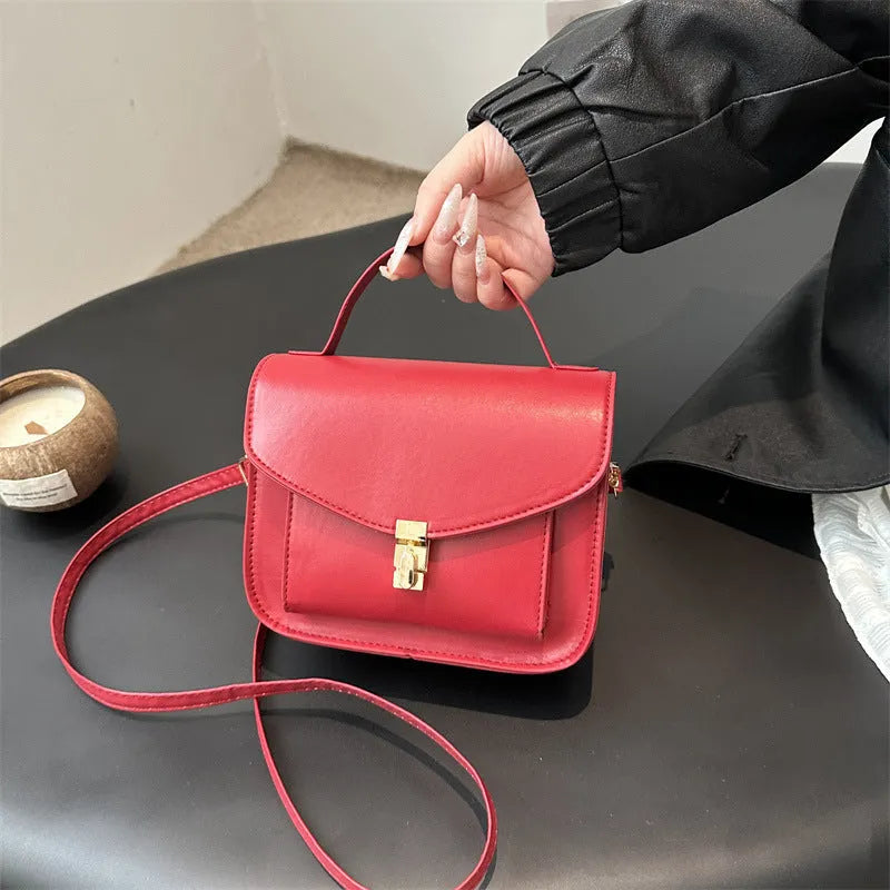 Retro shoulder messenger bag in horizontal square design with document compartment