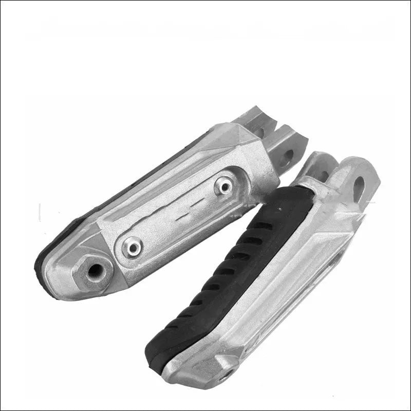 Black aluminium alloy motorcycle footpegs for Suzuki Hayabusa, V-Strom, and B-King motorcycles