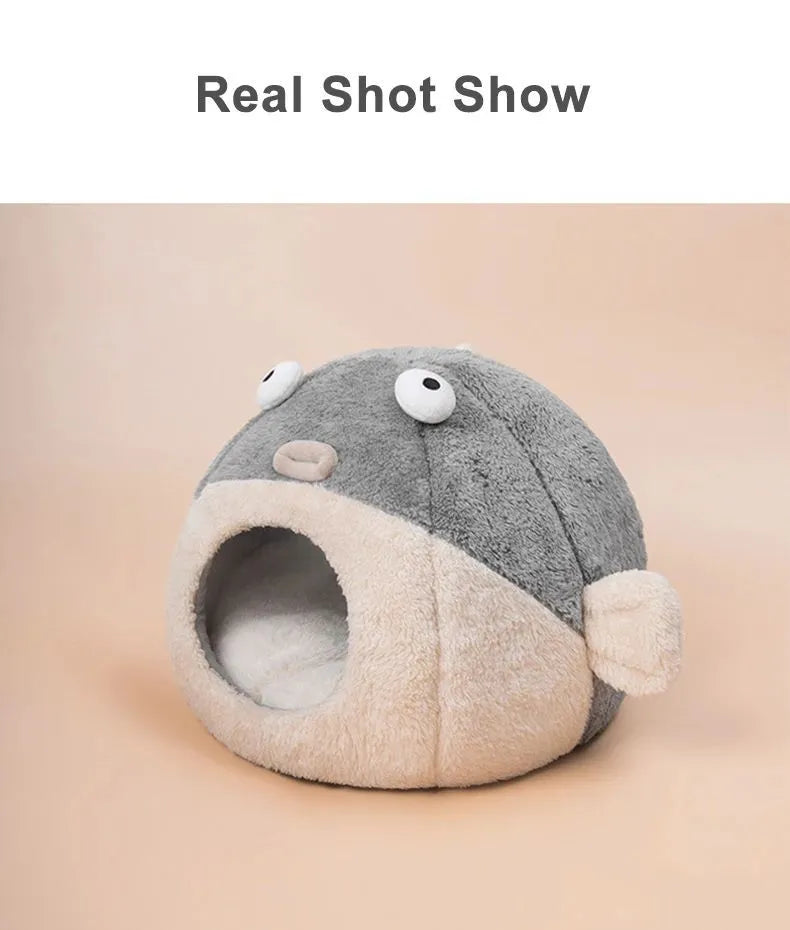 Balloonfish-shaped plush pet mat cushion for small dogs and cats, available in three sizes
