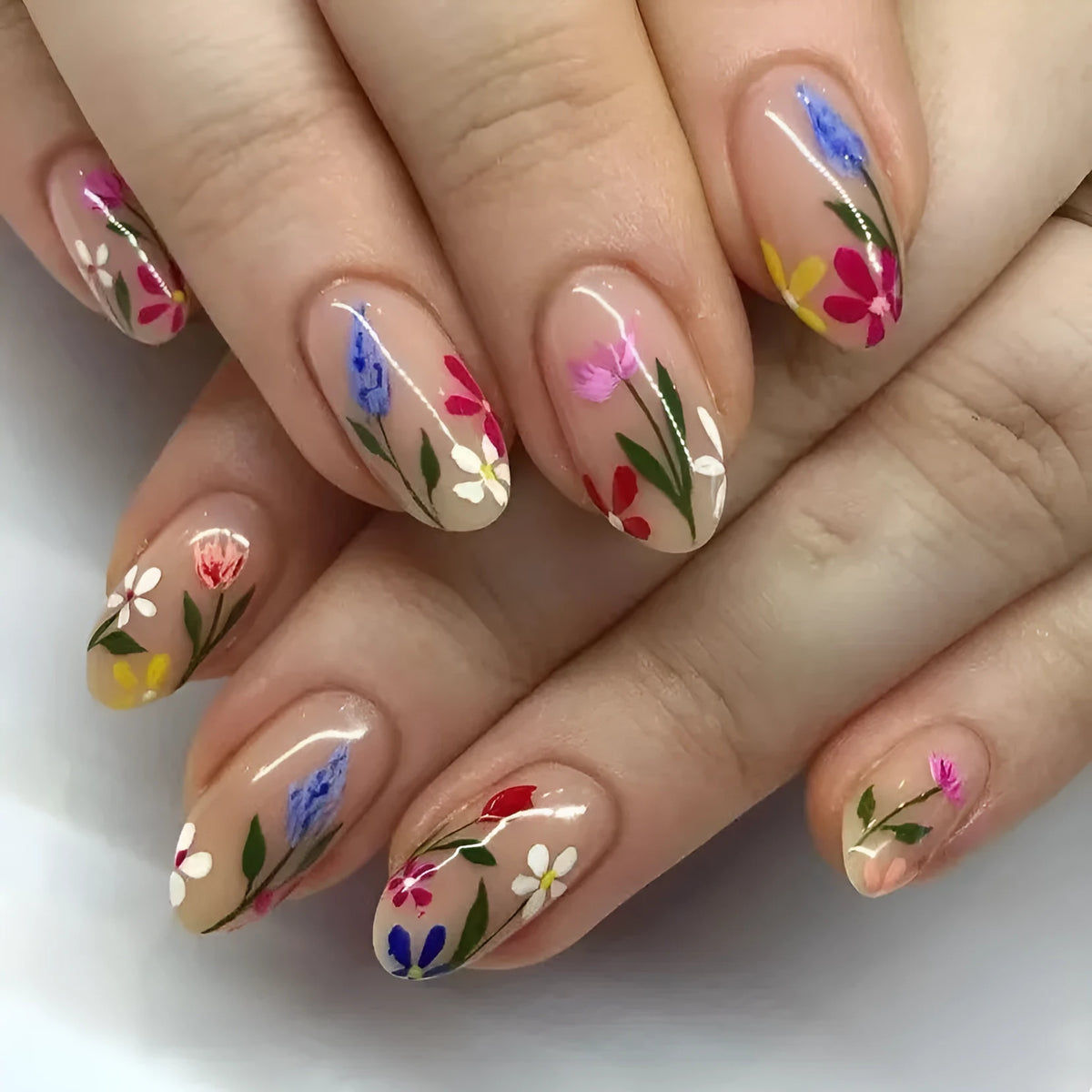 European American style almond-shaped removable nail armour with rose and tulip floral patterns