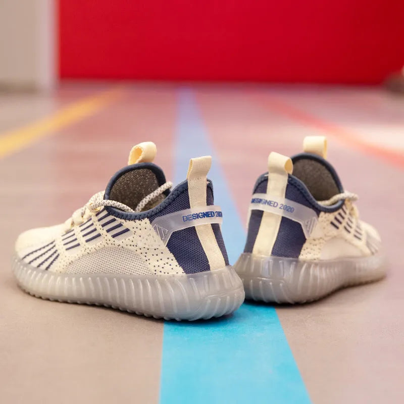 Men's white breathable flying fabric sports shoes with round toe and platform heel